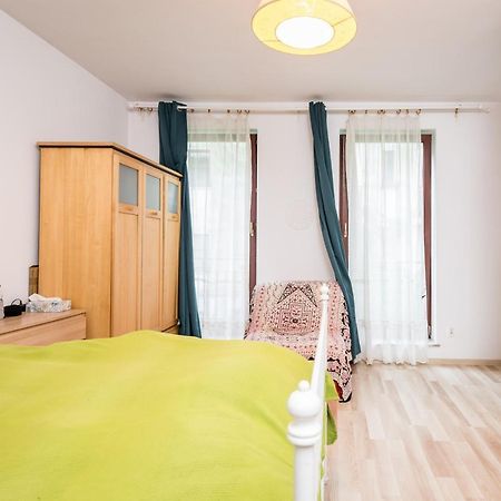 Green Garden Podgorze Apartment Wawelofts Krasków Exterior foto